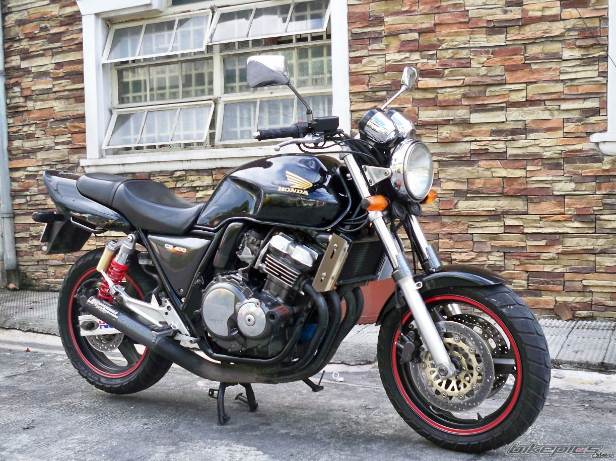 Быстрый и надежный мотоцикл Honda CB 400