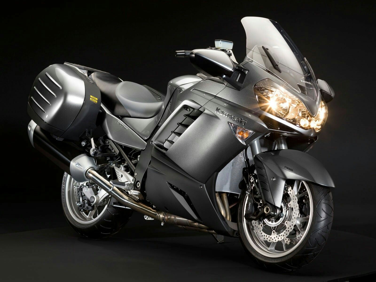 Туристический мотоцикл kawasaki versys 1000 2020. тестирование