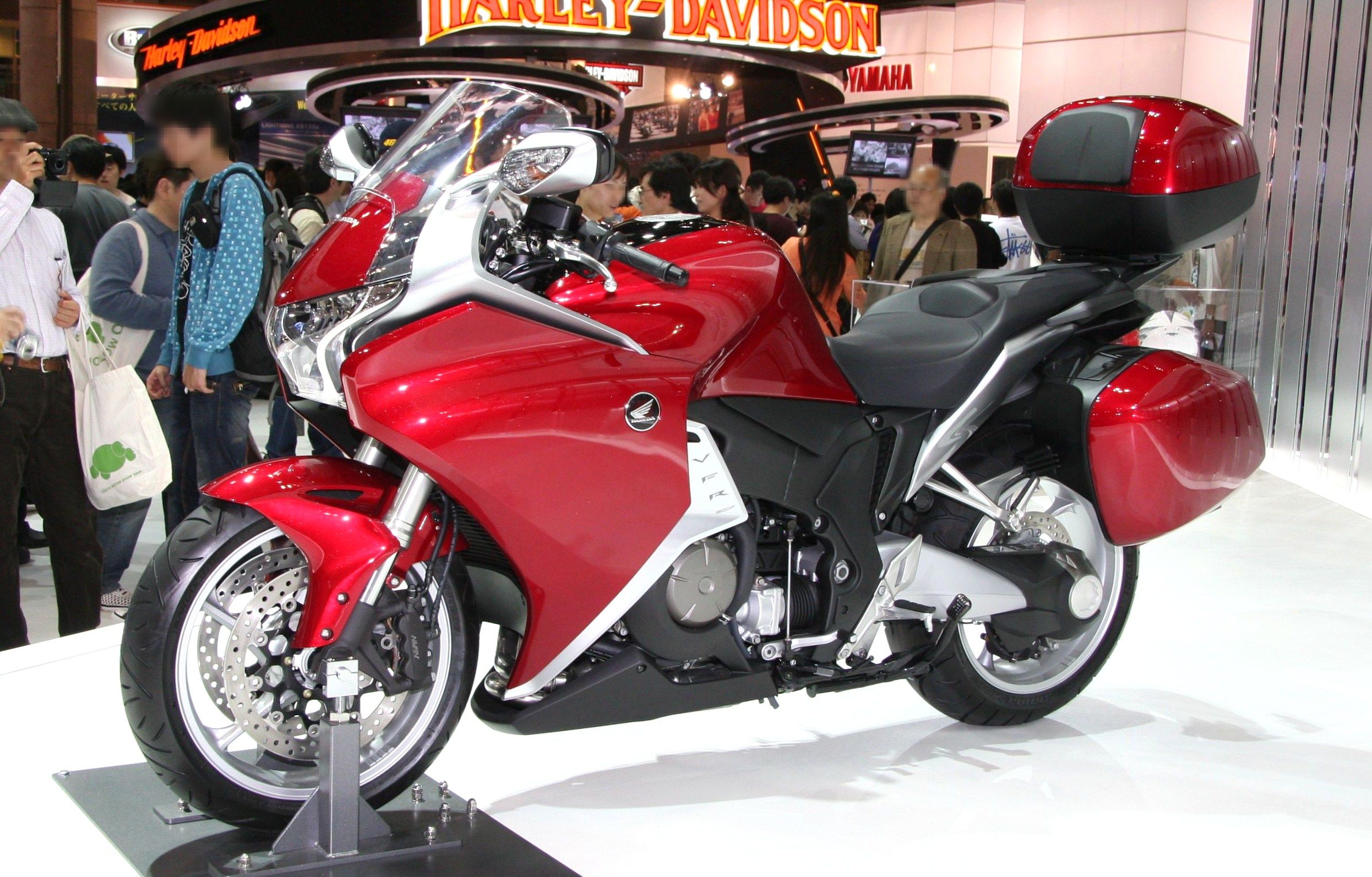 Мотоцикл honda vfr1200 f 2012