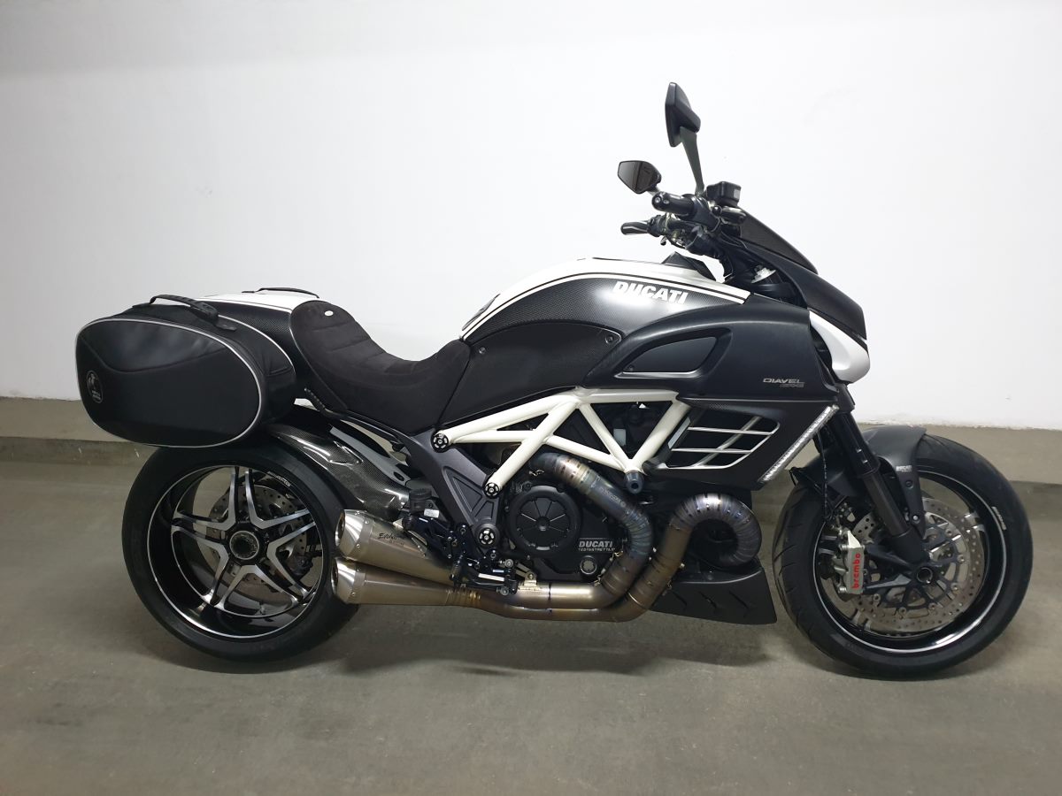 Мотоциклы ducati monster: описание, модельный ряд, технические характеристики :: syl.ru