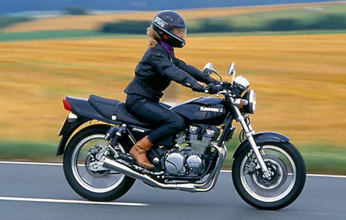 Kawasaki zephyr 550 (zr550b): review, history, specs - bikeswiki.com, japanese motorcycle encyclopedia