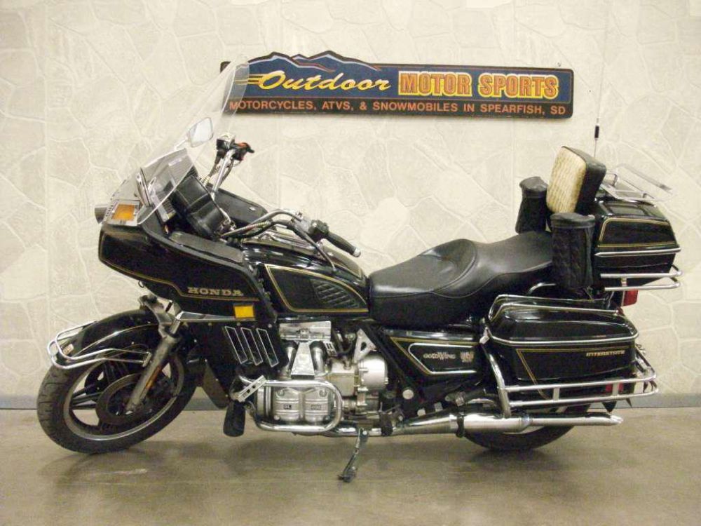Мотоцикл honda gl 1100 gold wing interstate 1980 фото, характеристики, обзор, сравнение на базамото