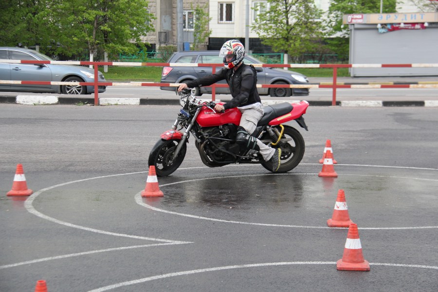 Мотошкола ктм в москве, цены на обучение в мотошколе на управление мотоциклом