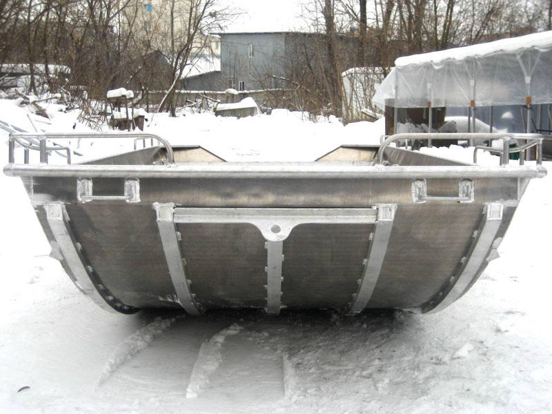 Лодка с отсеками плавучести открытого типа