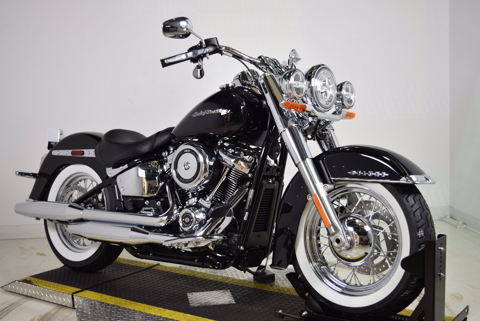 Harley-davidson fxst softail standart обзор, технические характеристики