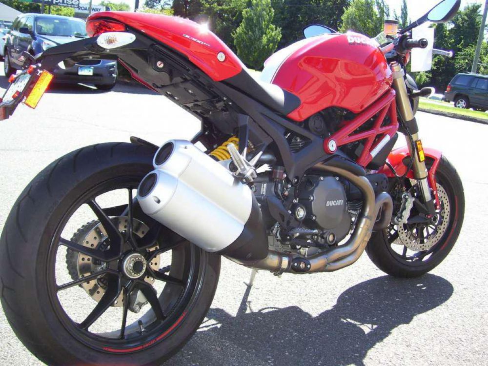 Мотоцикл ducati monster 1100 evo 2012