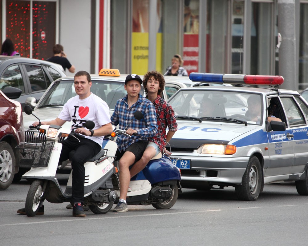 Нужны ли права на скутер в 2022 году в россии?