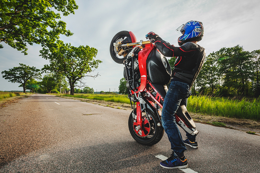 Трюки на мотоциклах. стантрайдинг. | путешествия на мотоцикле и не только