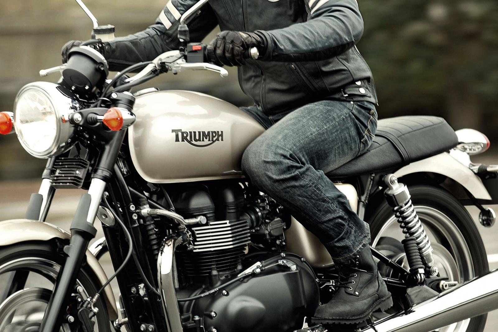Москвич, который выиграл мотоцикл triumph bonneville t100 на «игромире», выставил его на ebay за $10 тыс.