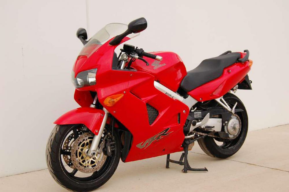 Honda vfr 800 fi - обзор, отзывы о мотоцикле и технические характеристики