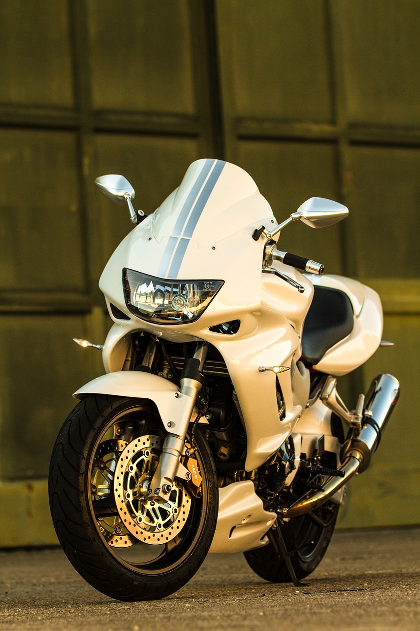Обзор мотоцикла honda vtr 1000 f (firestorm, superhawk) — bikeswiki - энциклопедия японских мотоциклов