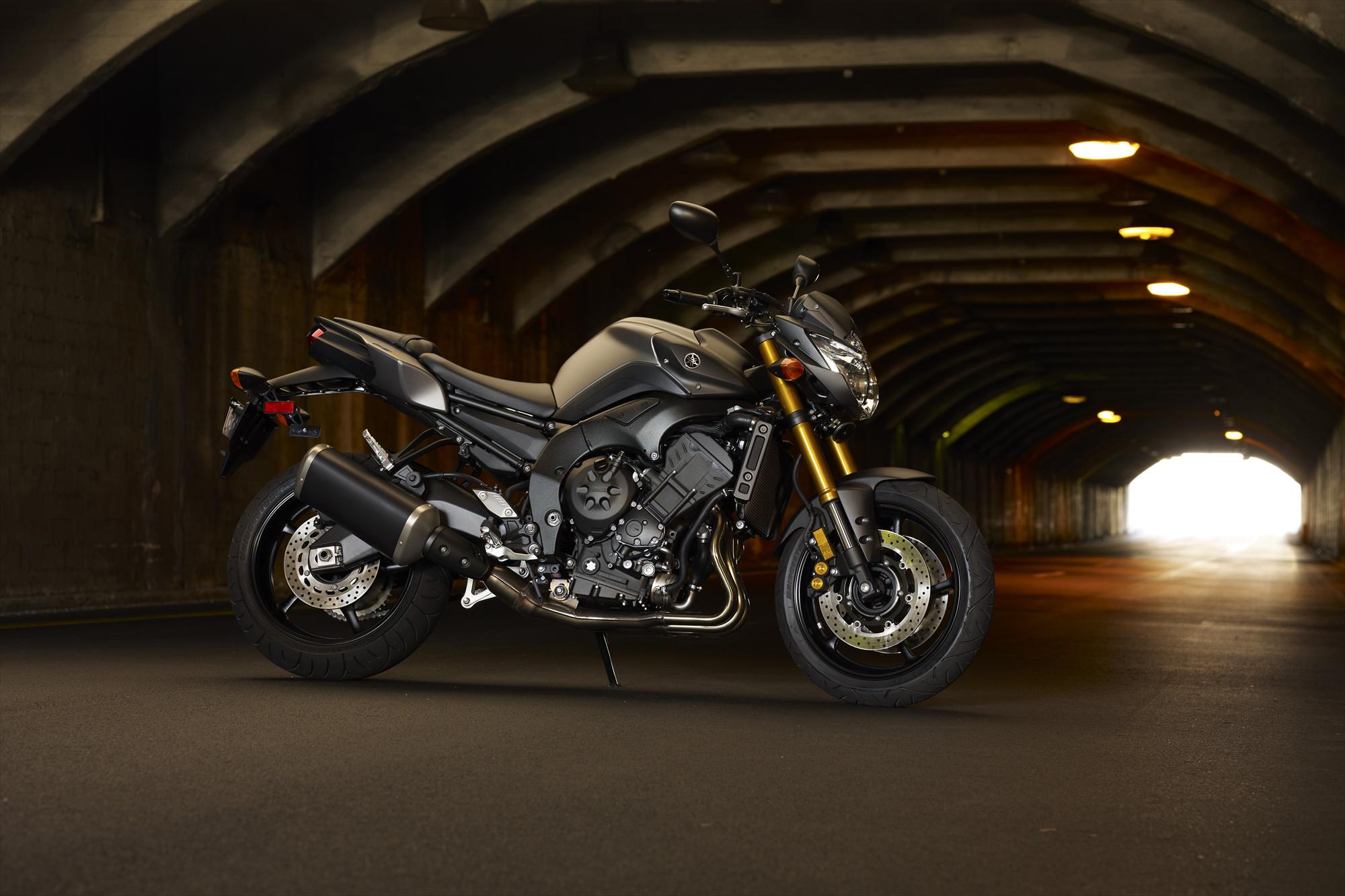 Мотоцикл ямаха fz8 - классический дорожный мотоцик