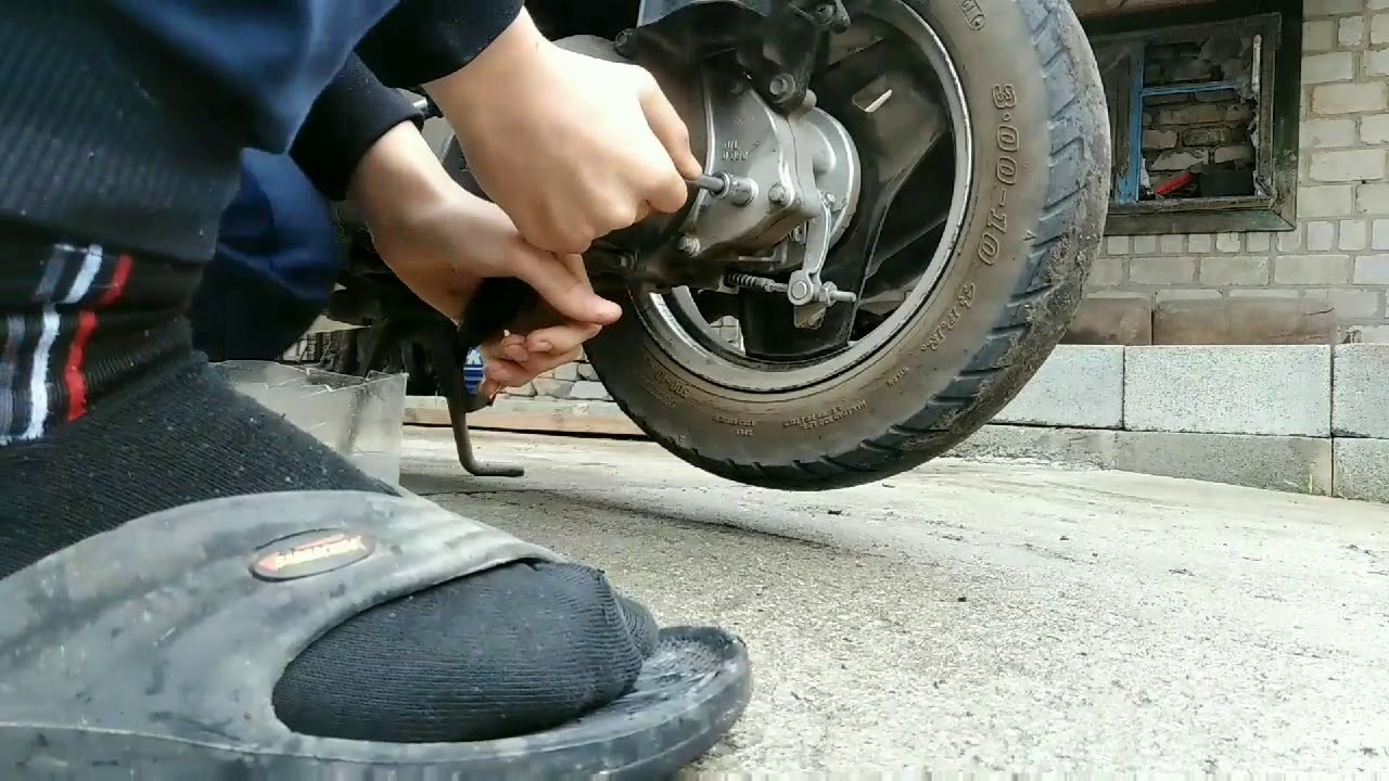 Как заменить масло в редукторе скутера?