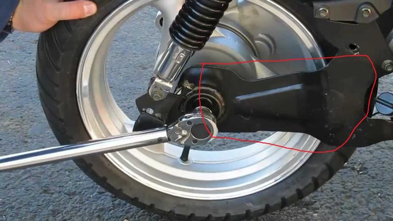 Спускает колесо на скутере – основные причины — скутеры обслуживание и ремонт