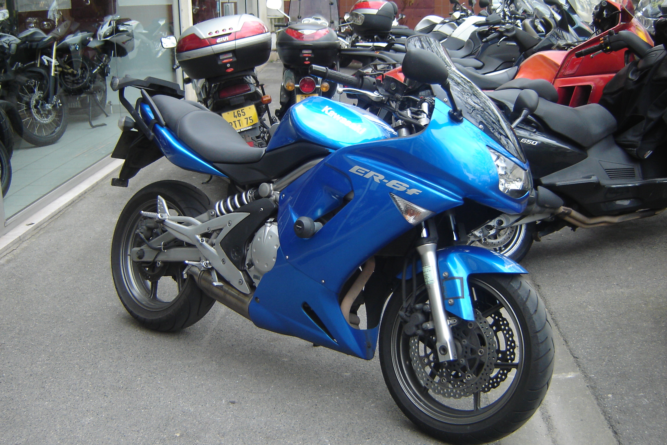 Обзор мотоцикла kawasaki er-6 (er-6n, er-6f, ninja 650r) — bikeswiki - энциклопедия японских мотоциклов