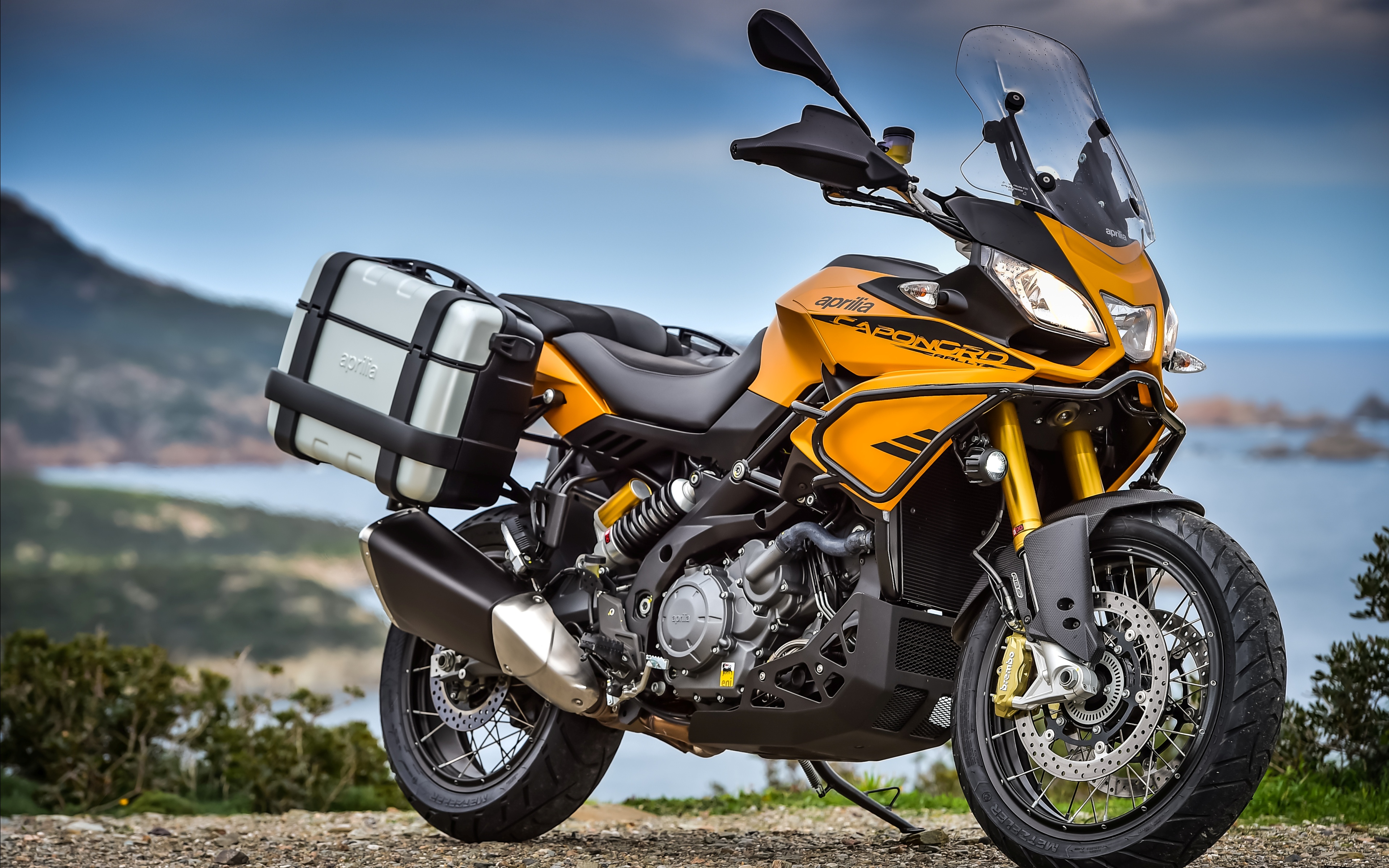 Мотоцикл aprilia caponord rally 1200 2015 фото, характеристики, обзор, сравнение на базамото