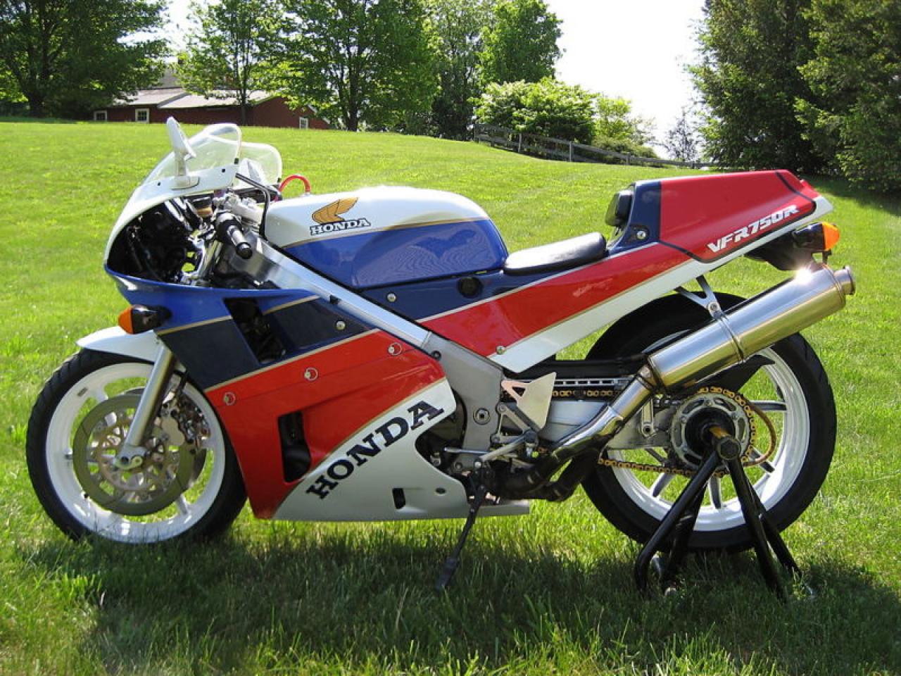 Honda vfr750f: review, history, specs - bikeswiki.com, japanese motorcycle encyclopedia