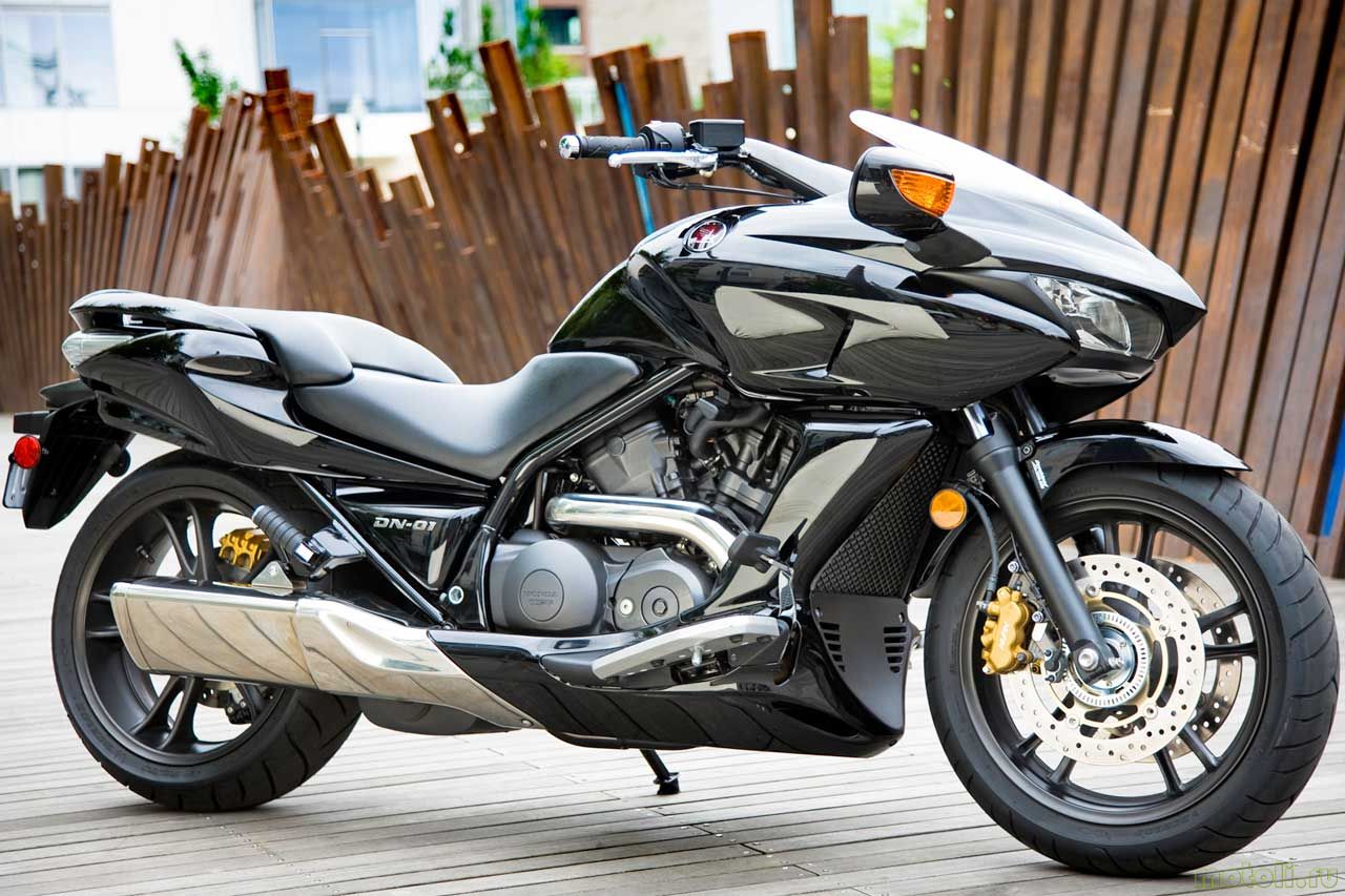 Honda dn-01 - удобный мотоцикл футуристичного облика